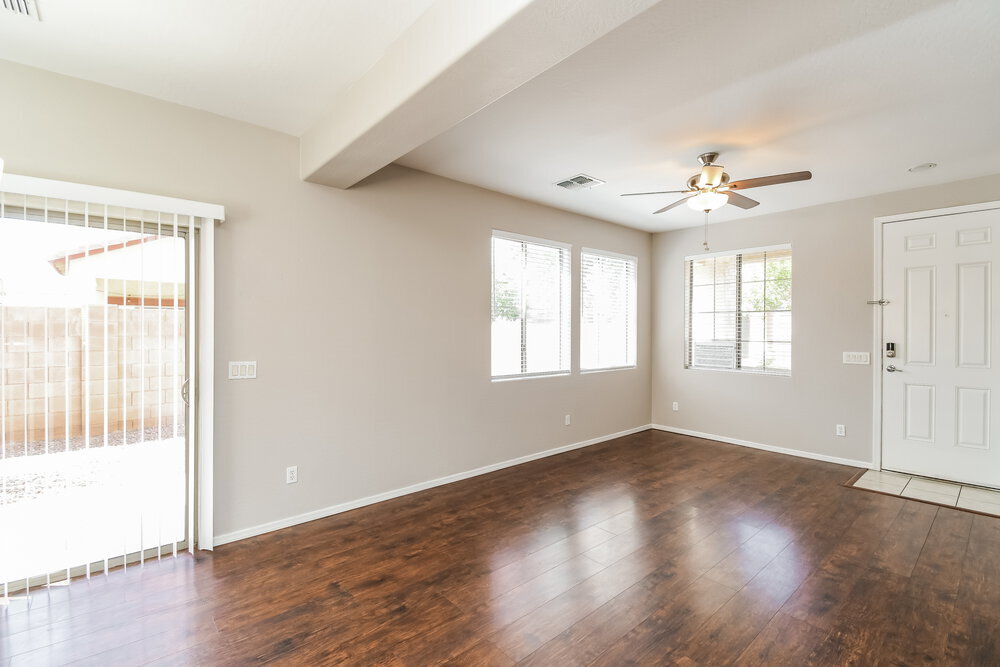 Building Photo - 865 E Stottler Dr