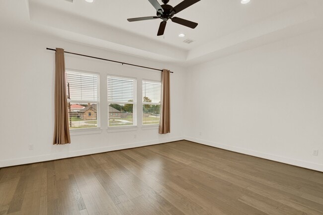 Building Photo - 6635 T C Jester Blvd