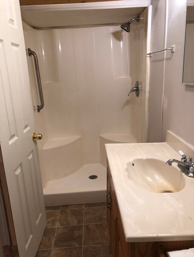 Building Photo - 1115 NW 9th St