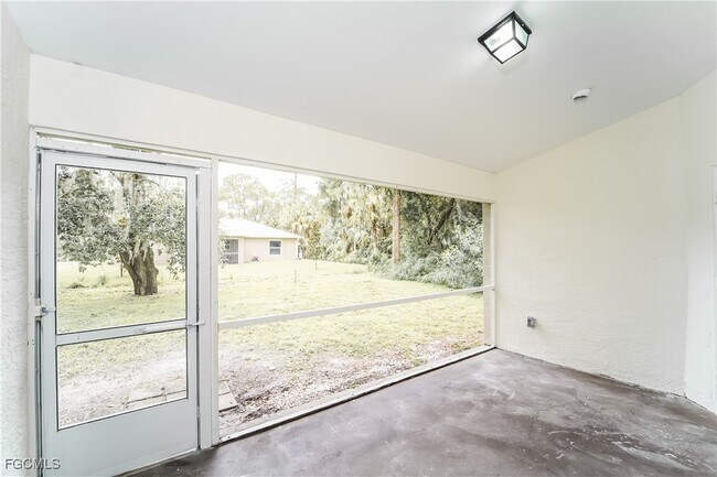 Building Photo - 4200 Polynesia Rd