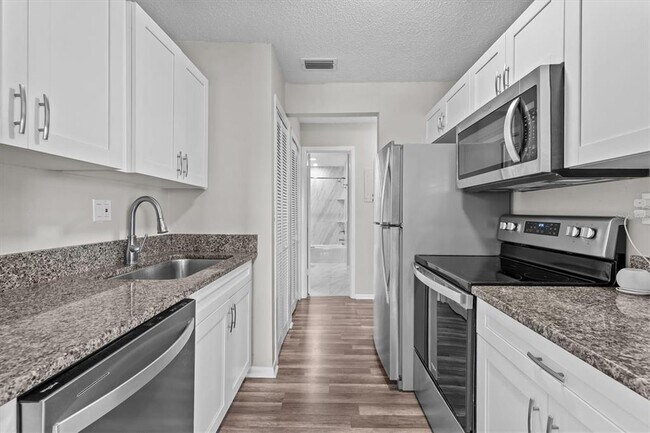 Building Photo - 386 Moorings Cove Dr