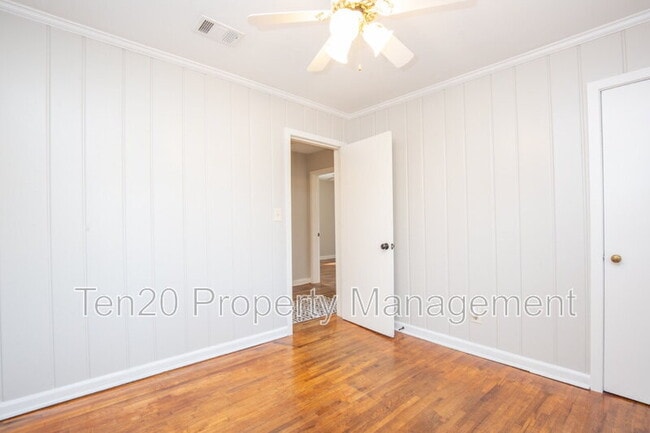 Building Photo - 4264 Yates Dr