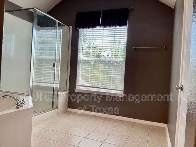 Building Photo - 2518 Vestavia Ridge Ln