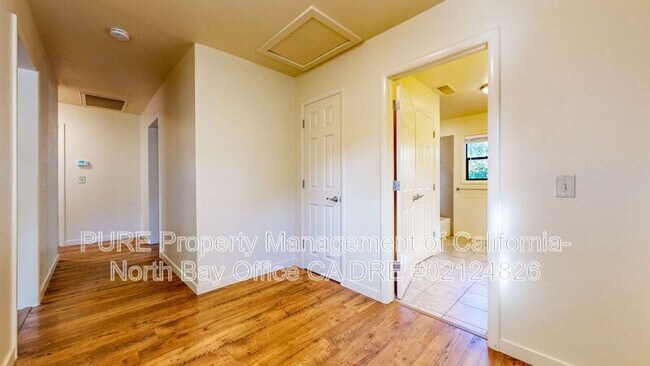 Building Photo - 4939 Dry Creek Rd