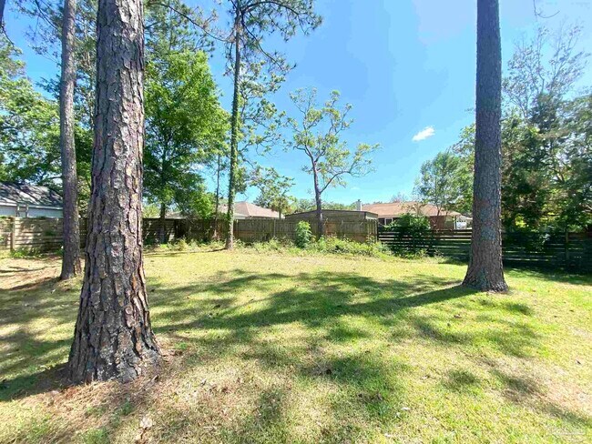 Building Photo - 1671 Eagle Terrace