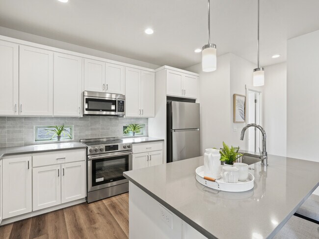 Building Photo - 21 Sherrett