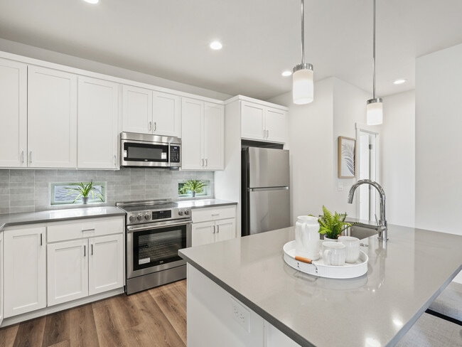 Building Photo - 21SHR - 21st &amp; Sherrett ****** END MANAGEMENT AS OF 12/31/25