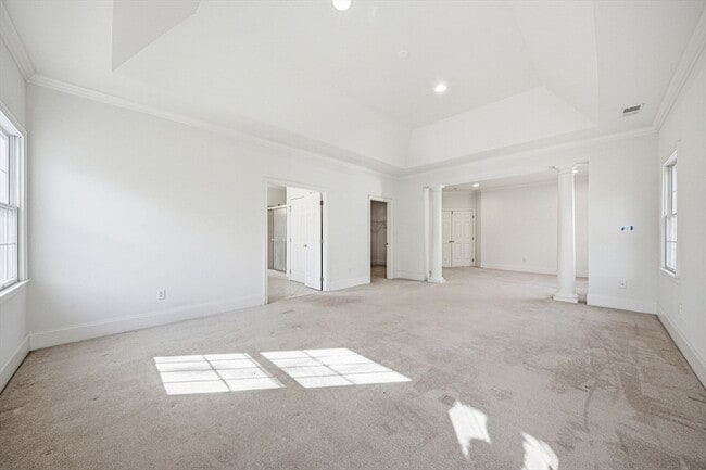 Building Photo - 9 Overlook Rd