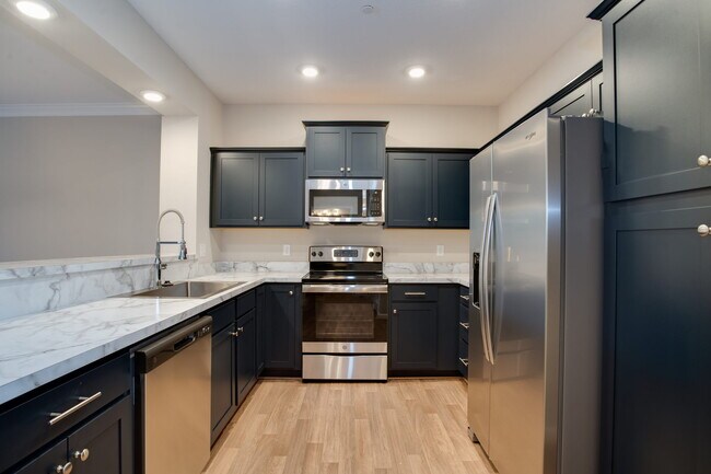 Kitchen - 1402 Union Pacific Way