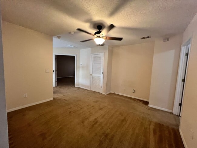 Building Photo - 13491 Teddington Ln