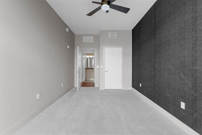 Building Photo - 260 S Osceola Ave