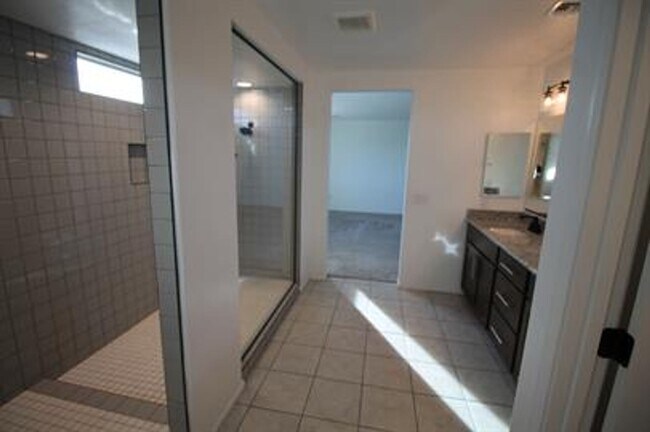 Building Photo - STUNNING 4-Bedroom + Den Home in Gladden Farms!!!!! SOLAR PANELS!!!