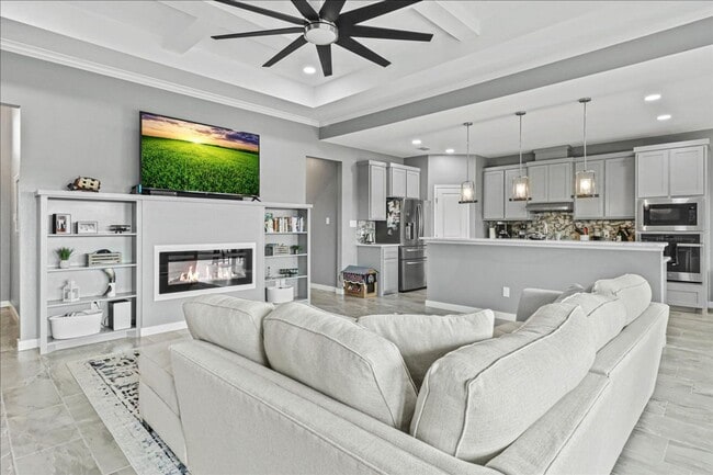 Building Photo - 7958 Snake River Dr