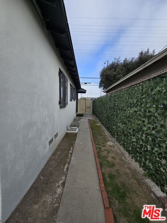 Building Photo - 3340 W Imperial Hwy