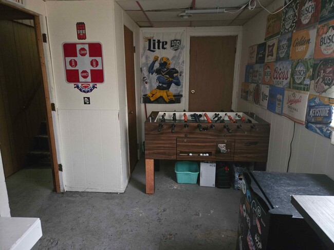 Building Photo - 1602 8th St E