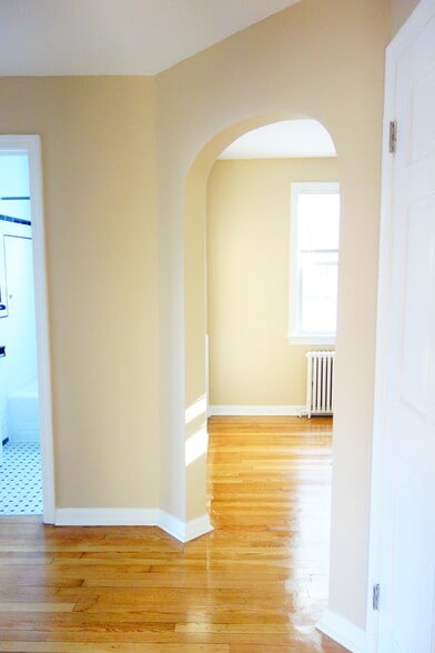 Building Photo - 8007 Garland Ave