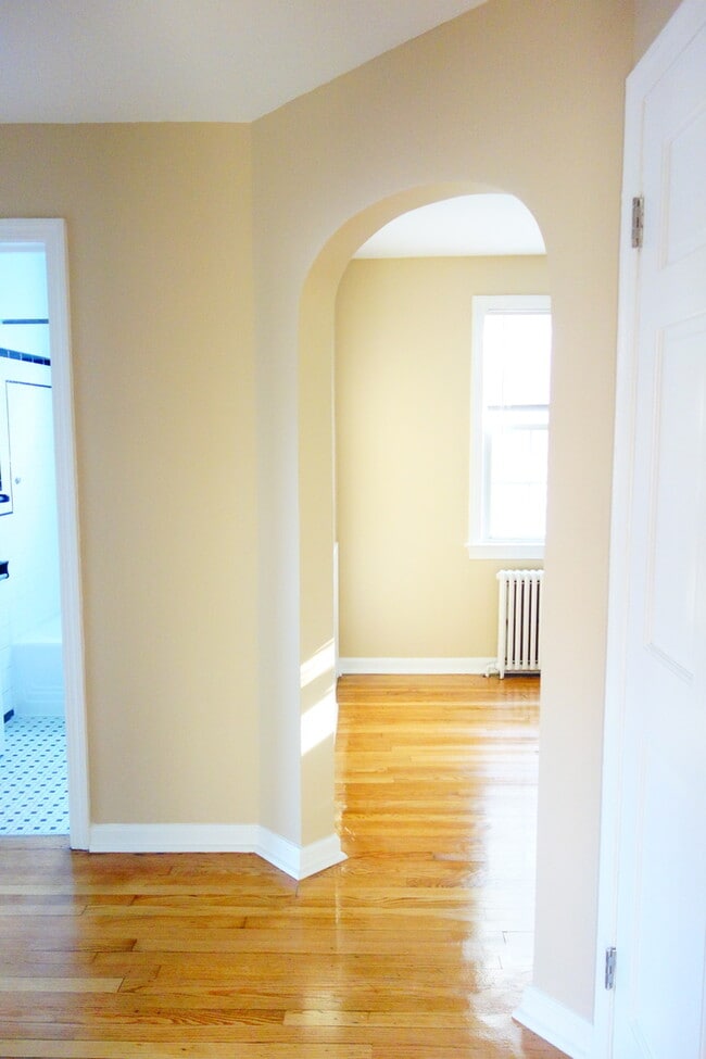 Building Photo - 8007 Garland Ave