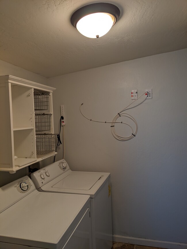 Laundry room (washer & dryer included) - 1211 N Frances St