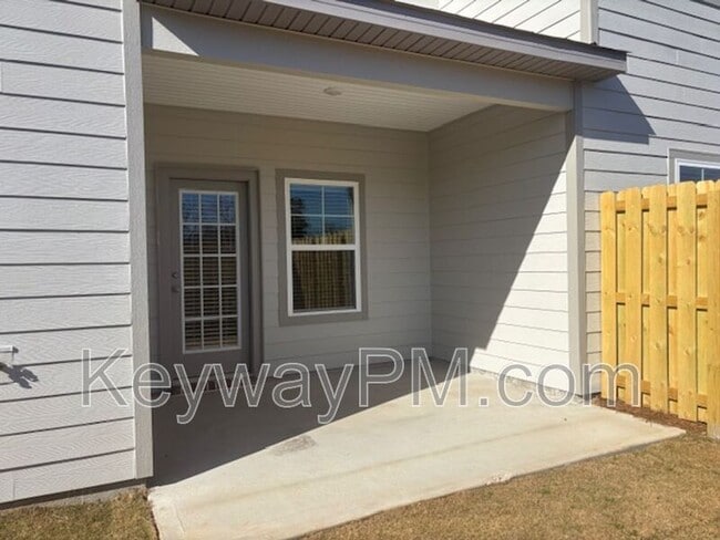 Building Photo - 541 Yuma Ln