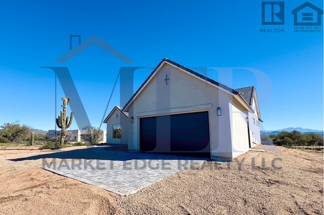 Building Photo - 3Bed/2Bath Home in North Scottsdale! Move-In Ready on 1/1/2026!