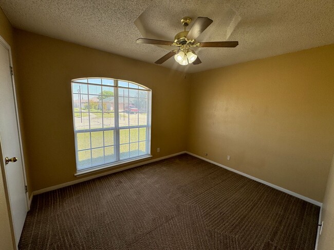 Building Photo - 3509 Christie Dr