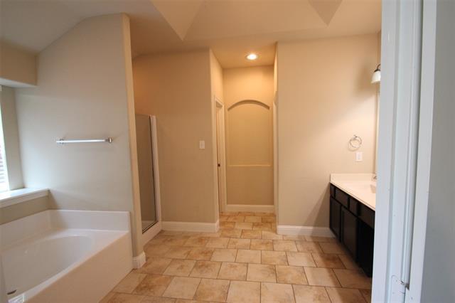 Building Photo - 3102 Flowering Springs Dr