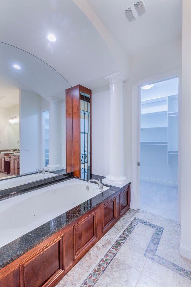 Building Photo - 1991 Chesterfield Ridge Cir