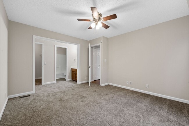 Building Photo - 3 Bedroom Pet friendly Home For Rent Near ...