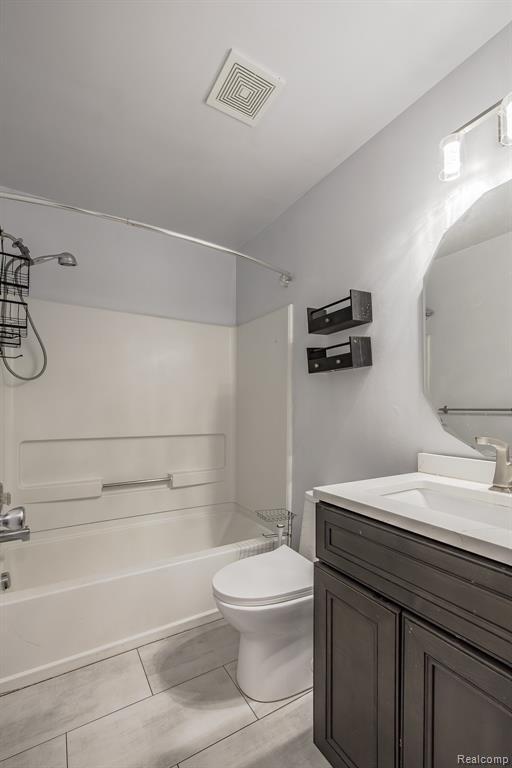 Building Photo - 116 Saber Way