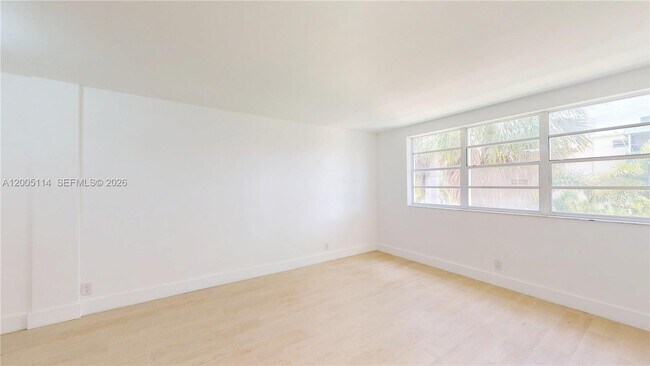 Building Photo - 1333 E Hallandale Beach Blvd