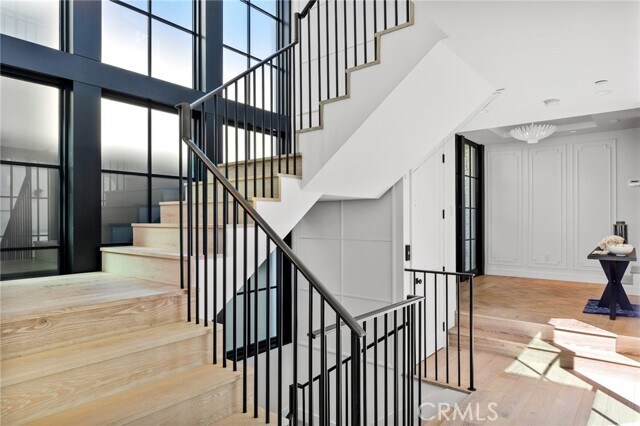 Building Photo - 2428 The Strand