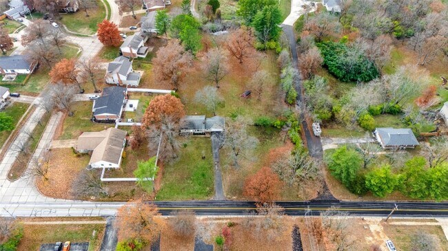 Building Photo - 84 Strecker Rd