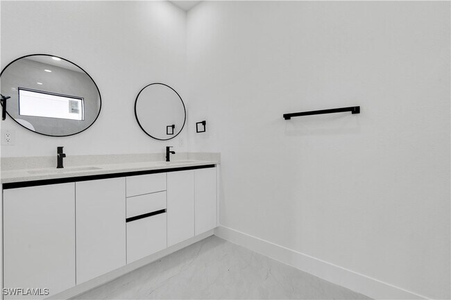 Building Photo - 2700 42nd St W