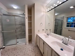 Building Photo - 3142 Searsmont Pl