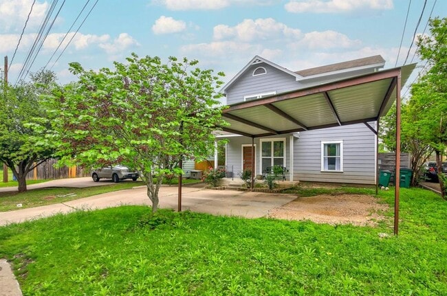 Building Photo - 2109 Maxwell Ln