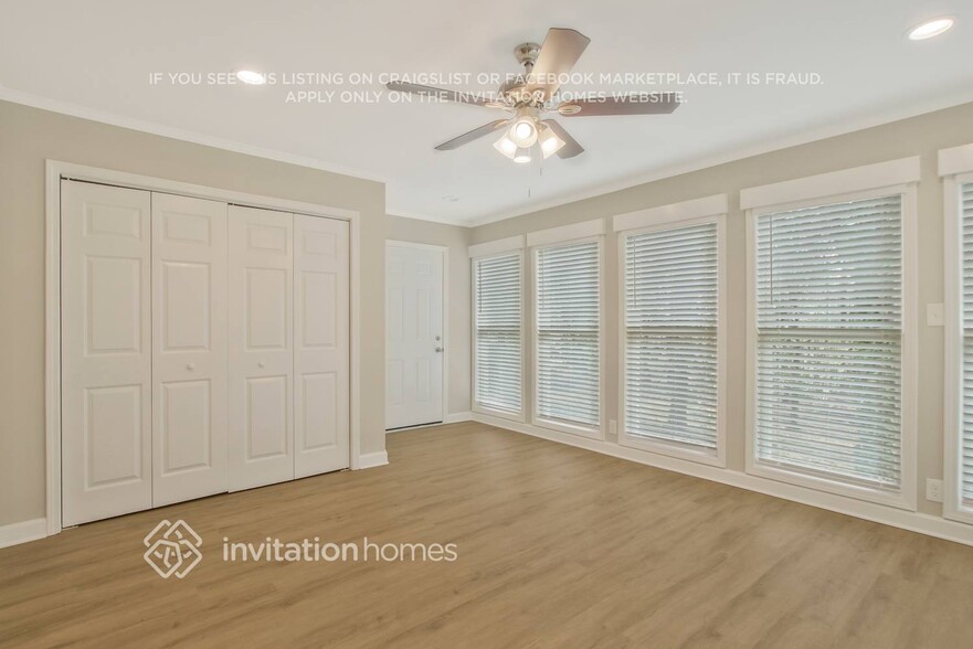 Building Photo - 5495 Burgess Dr