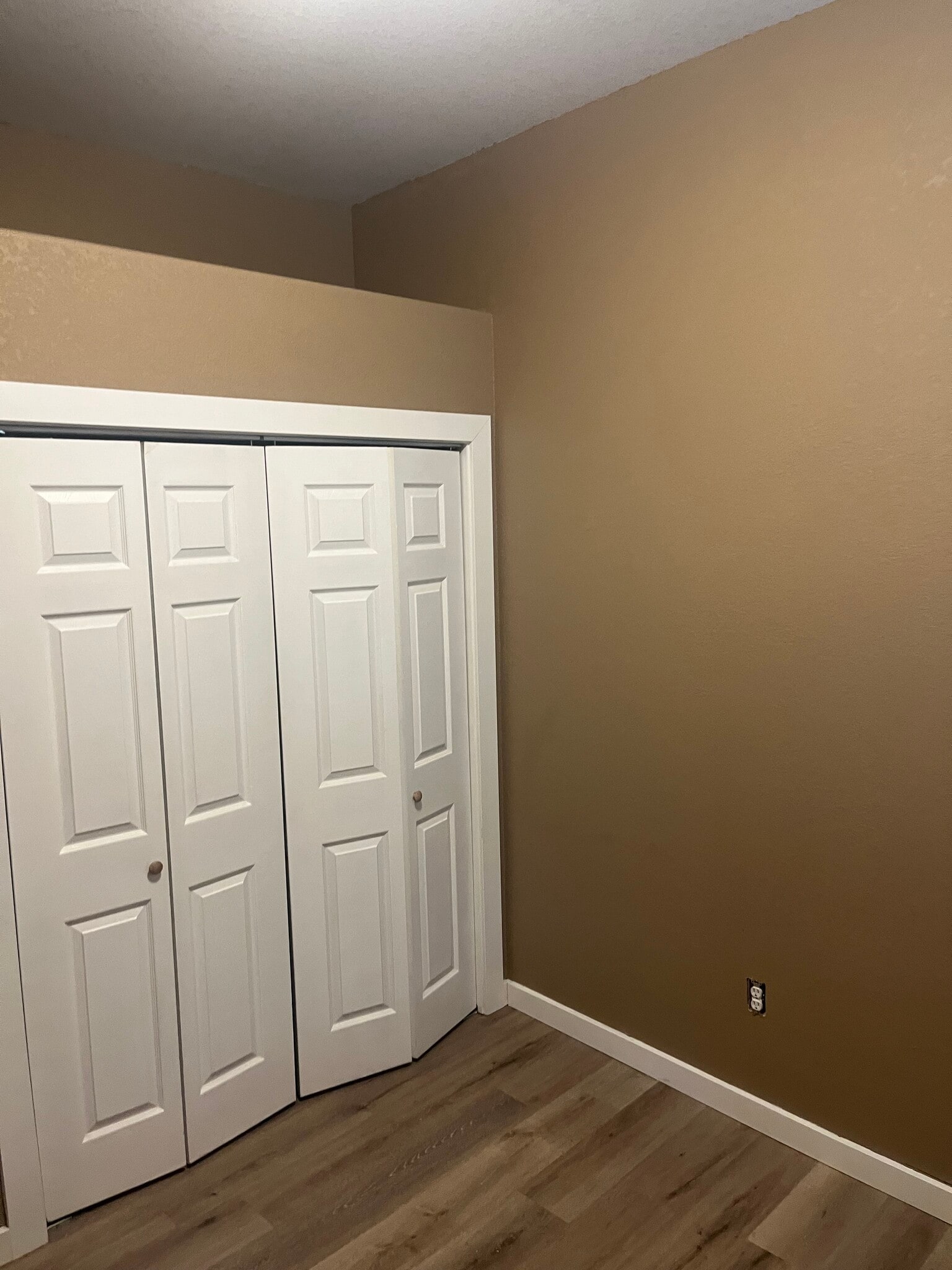 Building Photo - 221 S Washington St