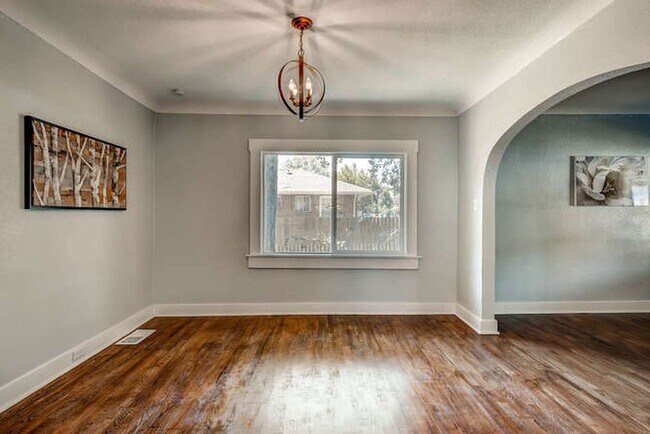 Building Photo - Wonderful Lakewood Home! Close to Light Rail