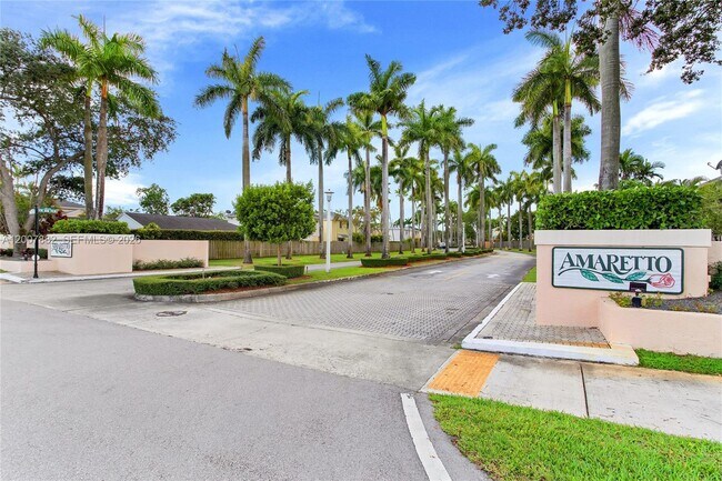 Building Photo - 11845 SW 100th St