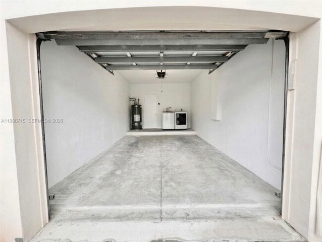 Building Photo - 1861 Salerno Cir