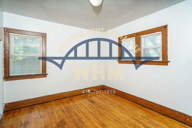 Building Photo - 3215 W Auer Ave