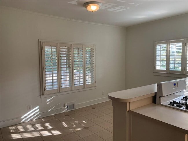 Building Photo - 1145 Mayfield Rd