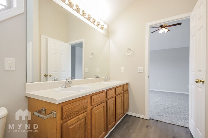 Building Photo - 413 Denton Cir