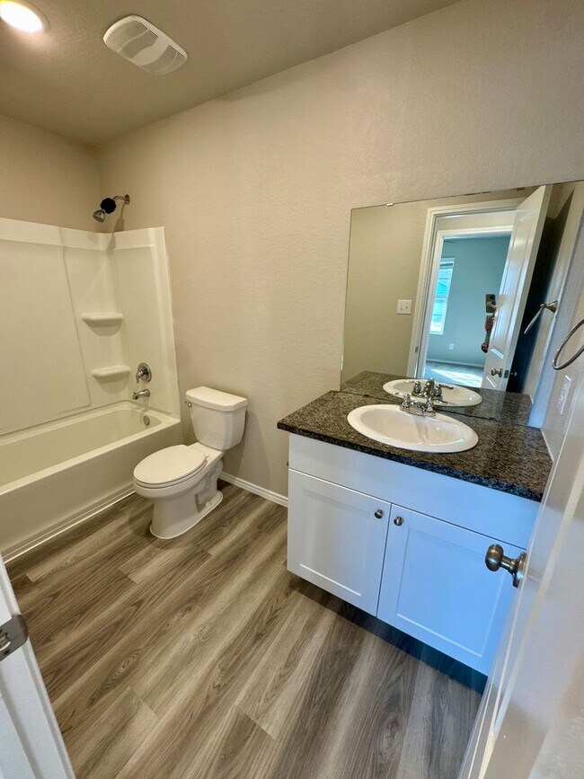 Building Photo - Bulverde Area - Hidden Trails Subdivision 3 beds 2 bath Home for Rent