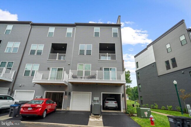 Building Photo - 14256 Newbrook Dr