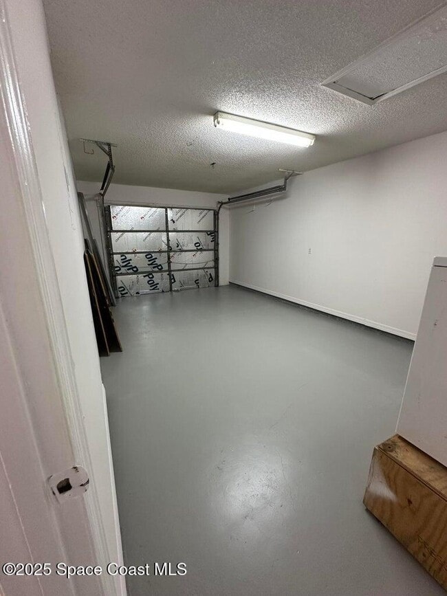 Building Photo - 1217 Schumann Dr