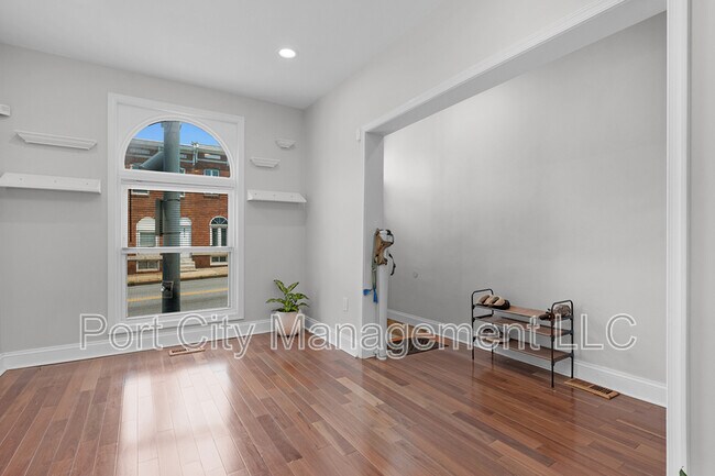 Building Photo - 2815 Orleans St