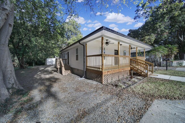 Building Photo - Lovely 3 Bed 2 Bath Home In Charlotte