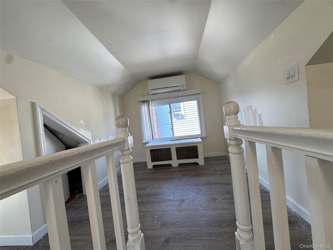 Building Photo - 267 Plainfield Ave