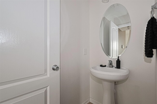 Building Photo - 19229 Gunther Springs Ct